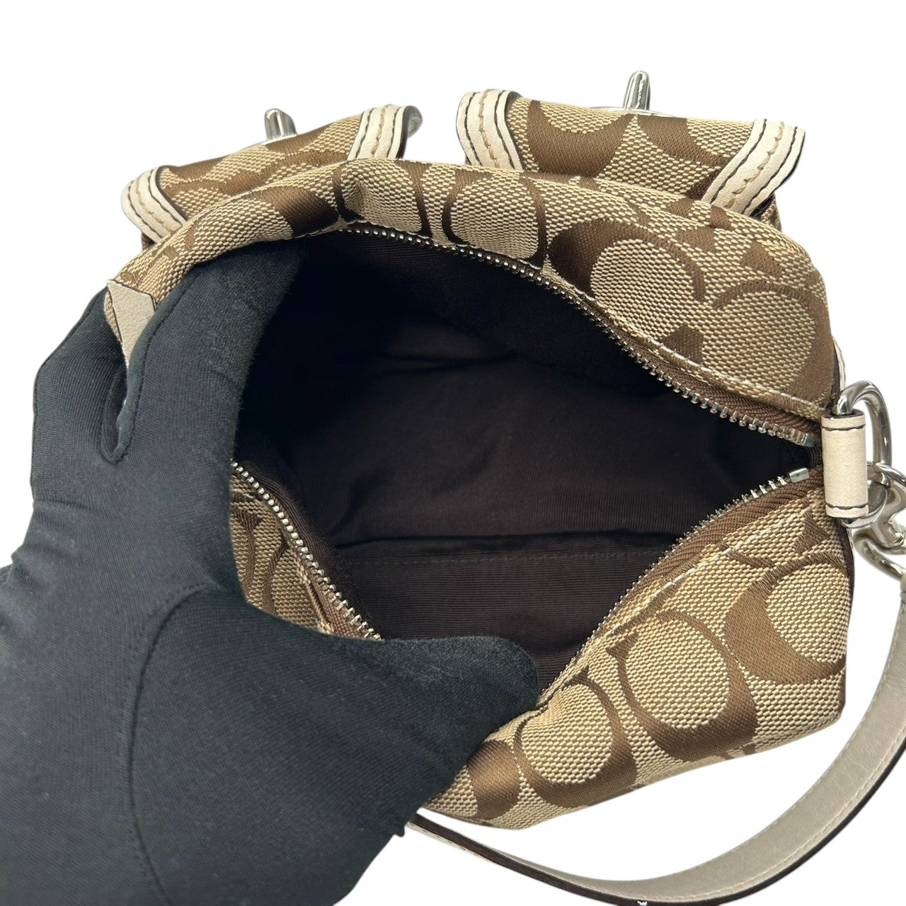 【極美品】COACH コーチ アクセサリーポーチ ハンドバッグ シグネチャー ターンロック キャンバス レザー ブラウン ホワイト レディース コンパクト 可愛い おしゃれ 小物入れ コスメポーチ お出かけ ミニバッグ s84