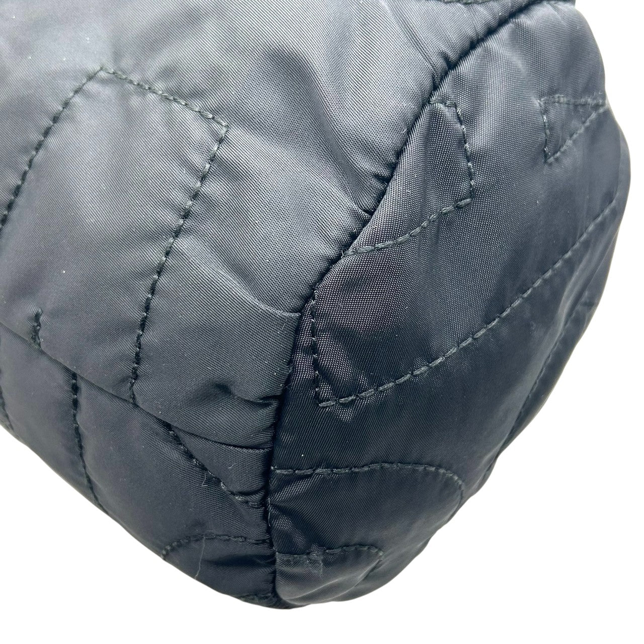 マークバイマークジェイコブス 2WAY ミニボストン ドラムバッグ ハンドバッグ ショルダーバッグ キルティング ナイロン ブラック ワンショルダー 斜め掛け可 レディース 軽量 大容量 旅行 ジムバッグ カジュアル スタイリッシュ WORKWEAR s32