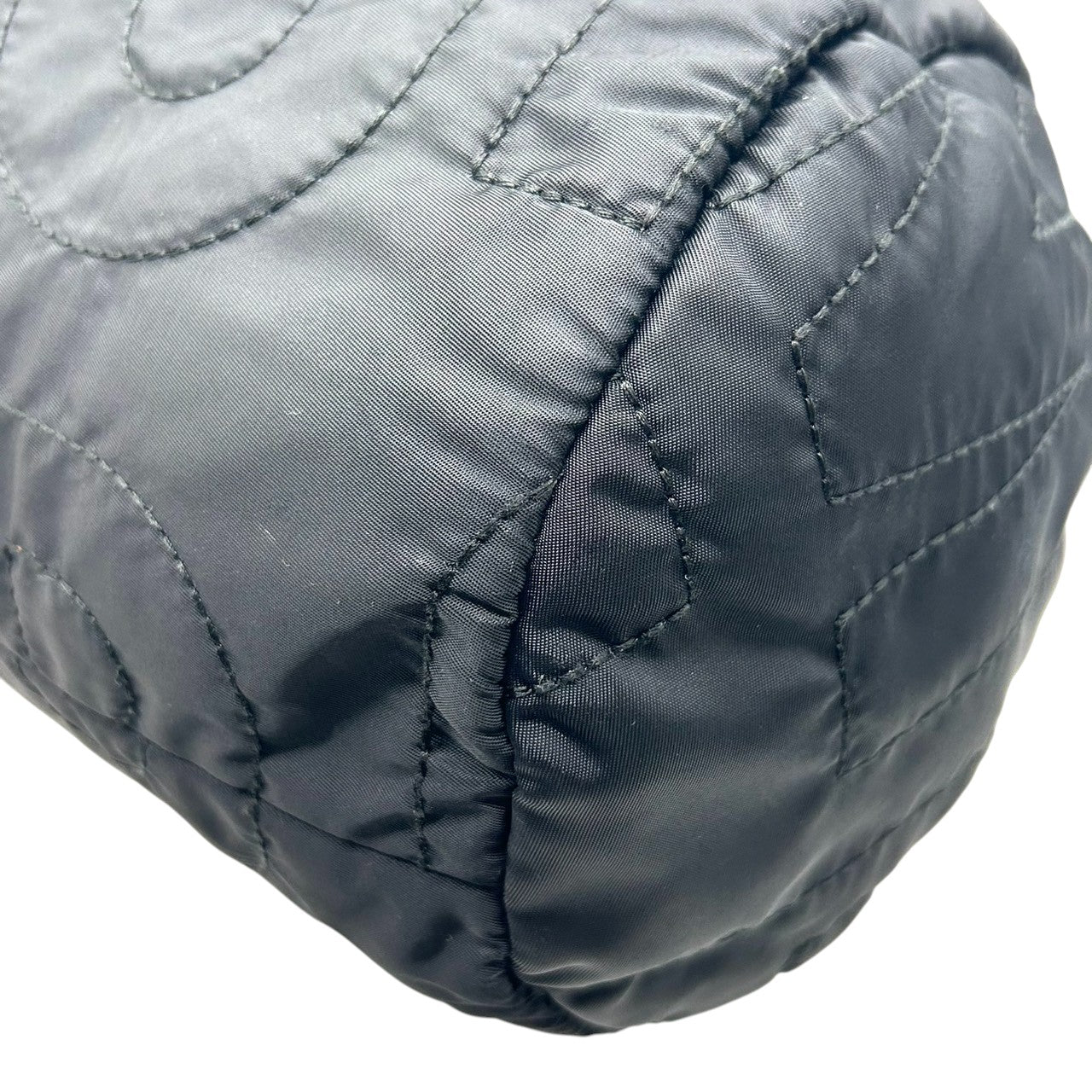 マークバイマークジェイコブス 2WAY ミニボストン ドラムバッグ ハンドバッグ ショルダーバッグ キルティング ナイロン ブラック ワンショルダー 斜め掛け可 レディース 軽量 大容量 旅行 ジムバッグ カジュアル スタイリッシュ WORKWEAR s32