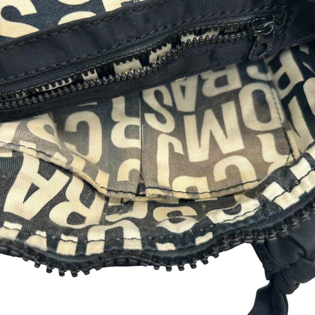 マークバイマークジェイコブス 2WAY ミニボストン ドラムバッグ ハンドバッグ ショルダーバッグ キルティング ナイロン ブラック ワンショルダー 斜め掛け可 レディース 軽量 大容量 旅行 ジムバッグ カジュアル スタイリッシュ WORKWEAR s32