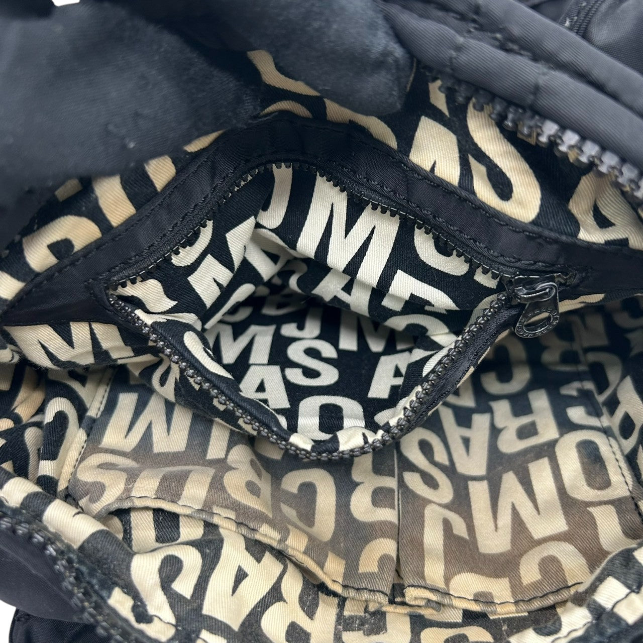 マークバイマークジェイコブス 2WAY ミニボストン ドラムバッグ ハンドバッグ ショルダーバッグ キルティング ナイロン ブラック ワンショルダー 斜め掛け可 レディース 軽量 大容量 旅行 ジムバッグ カジュアル スタイリッシュ WORKWEAR s32