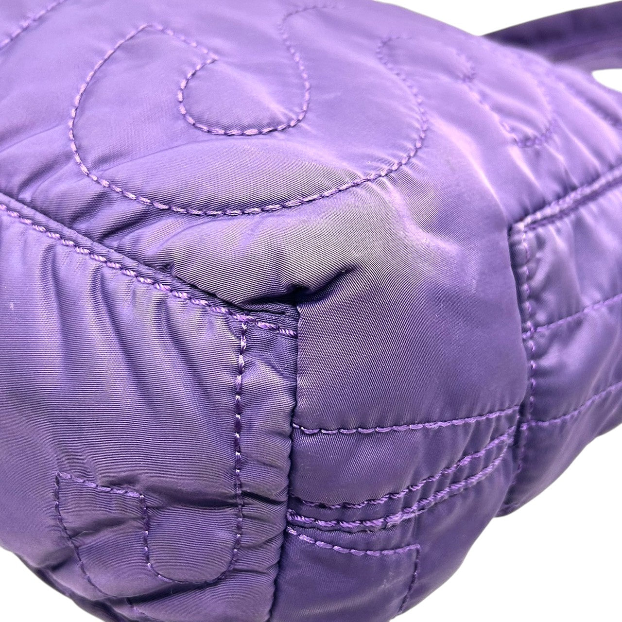 【美品】マークバイマークジェイコブス トートバッグ ハンドバッグ ワンショルダー キルティング ロゴ ナイロン パープル 紫 A4収納可 大容量 軽量 レディース 通勤 通学 マザーズバッグ WORKWEAR s32