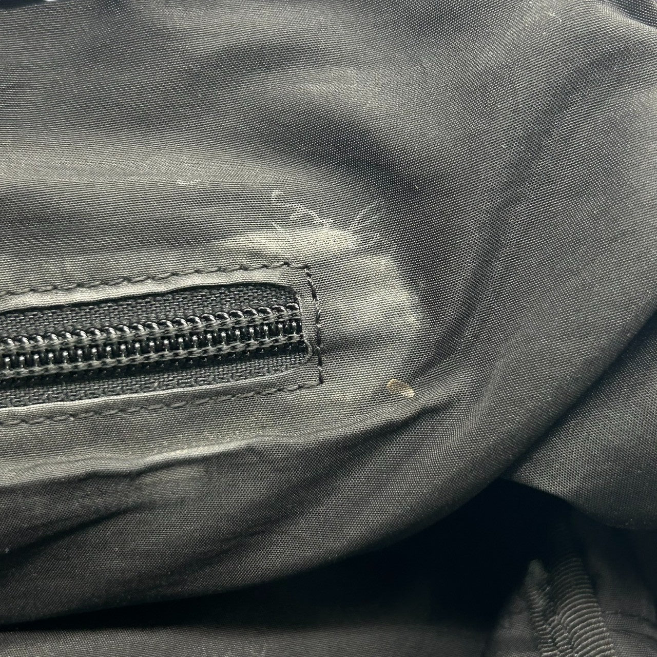 アニエスベー ボヤージュ 2WAY ボストンバッグ ハンドバッグ ショルダーバッグ ナイロン 黒 ロゴプレート A4可 大容量 軽量 斜め掛け可 レディース メンズ 旅行 ジム 出張 ビジネス マザーズバッグ agnes b. VOYAGE U4