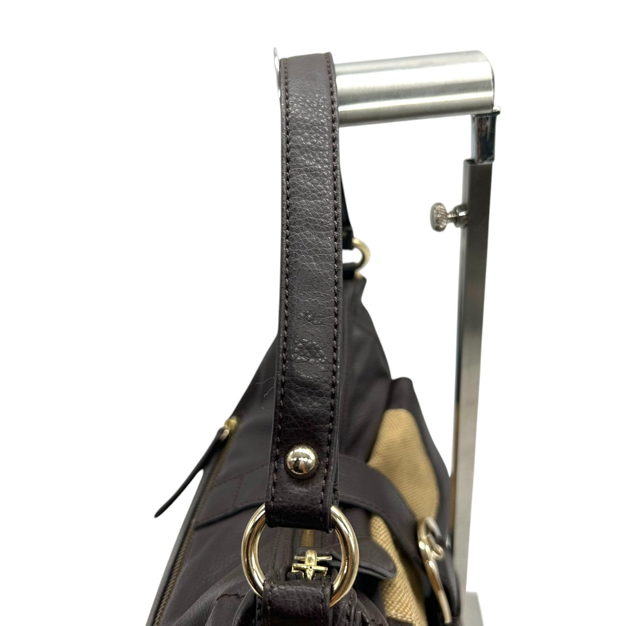 BOSCH ボッシュ ワンショルダーバッグ ハンドバッグ レザー キャンバス 異素材ミックス ブラウン ベージュ ベルトバックル フラップポケット レディース エレガント きれいめ 大人カジュアル 通勤 オフィス 肩掛け デイリーユース U8