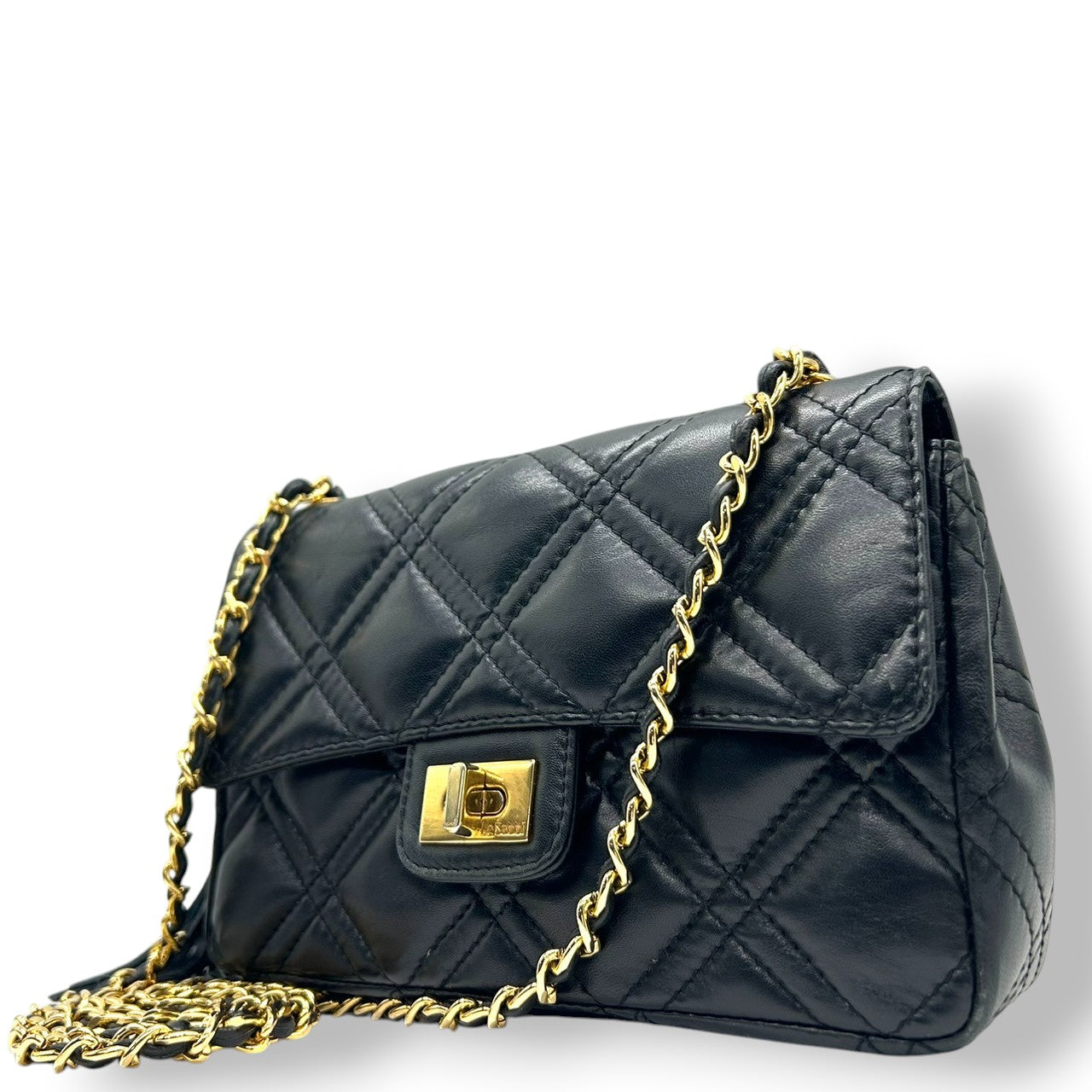 【美品】Le Sabi ルサビ チェーンショルダーバッグ キルティング マトラッセ風 レザー 本革 ブラック ゴールド金具 タッセル 斜め掛け可 クロスボディ レディース エレガント フォーマル パーティ 結婚式 二次会 お呼ばれ 高級感 U8