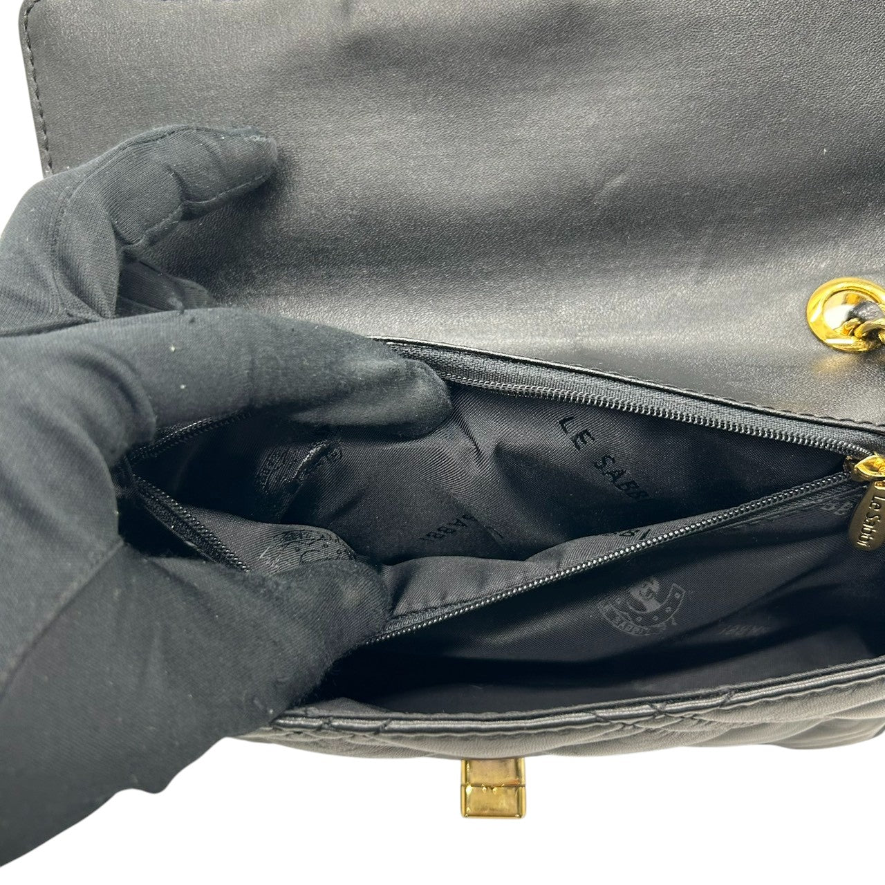 【美品】Le Sabi ルサビ チェーンショルダーバッグ キルティング マトラッセ風 レザー 本革 ブラック ゴールド金具 タッセル 斜め掛け可 クロスボディ レディース エレガント フォーマル パーティ 結婚式 二次会 お呼ばれ 高級感 U8