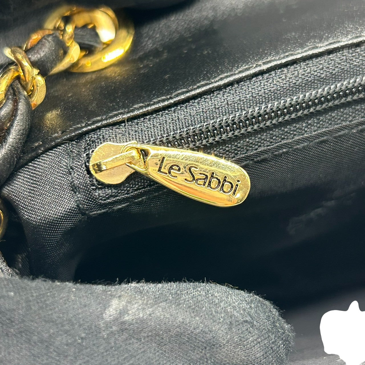 【美品】Le Sabi ルサビ チェーンショルダーバッグ キルティング マトラッセ風 レザー 本革 ブラック ゴールド金具 タッセル 斜め掛け可 クロスボディ レディース エレガント フォーマル パーティ 結婚式 二次会 お呼ばれ 高級感 U8