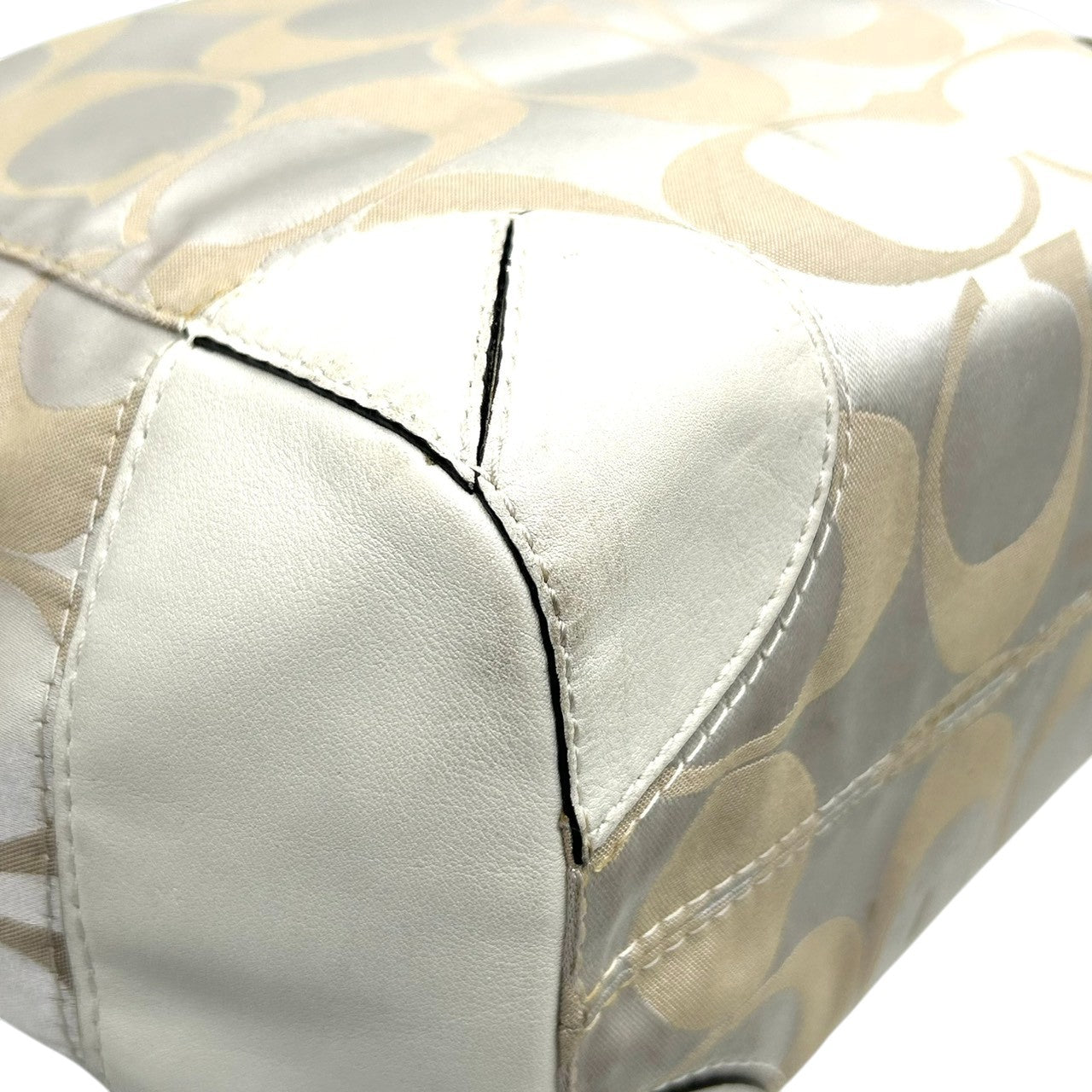 コーチ トートバッグ ハンドバッグ ワンショルダー シグネチャー ナイロン レザー ベージュ アイボリー A4収納可 大容量 軽量 レディース 通勤 通学 ビジネス デイリーユース エレガント きれいめ 上品 サイドポケット 定番人気モデル 14505 s61