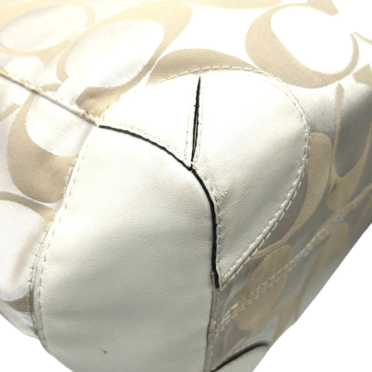 コーチ トートバッグ ハンドバッグ ワンショルダー シグネチャー ナイロン レザー ベージュ アイボリー A4収納可 大容量 軽量 レディース 通勤 通学 ビジネス デイリーユース エレガント きれいめ 上品 サイドポケット 定番人気モデル 14505 s61