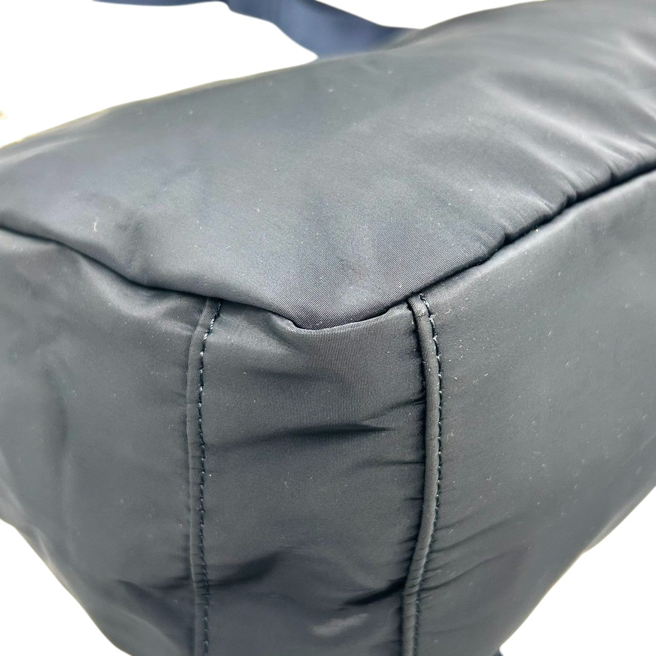 【未使用級／タグ付】アネロ ショルダーバッグ メッセンジャーバッグ 斜め掛け可 ナイロン ネイビー A4可 大容量 軽量 フラップ メンズ レディース ユニセックス 通勤 通学 旅行 カジュアル シンプル おしゃれ 人気モデル anello s79