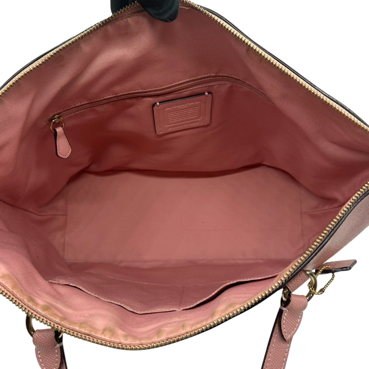 コーチ ギャラリー トートバッグ ハンドバッグ ワンショルダー レザー 本革 ピンク A4収納可 大容量 肩掛け レディース 通勤 通学 ビジネス きれいめ フェミニン 大人可愛い シンプル 定番人気 自立可 COACH F79608 U4