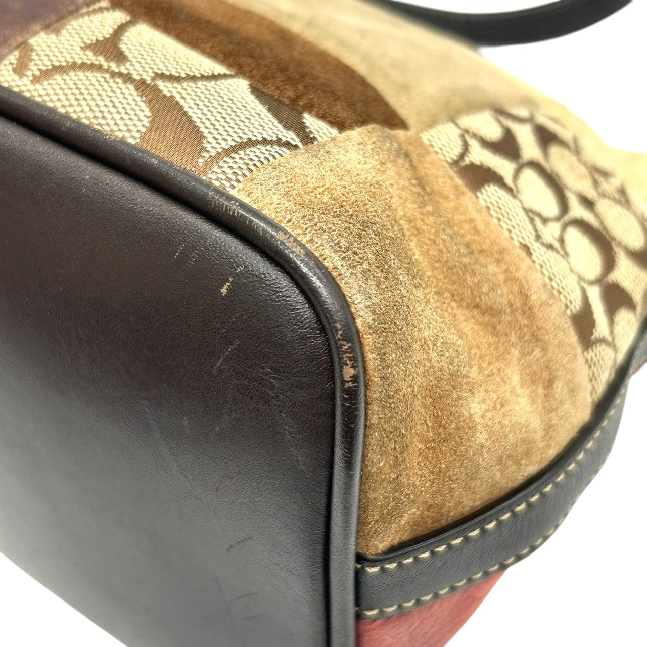 コーチ ハンドバッグ ワンショルダーバッグ パッチワーク シグネチャー スエード レザー キャンバス マルチカラー レディース 肩掛け コンパクト ヴィンテージ オールドコーチ クラシック 個性的 希少デザイン COACH 8T97 s83