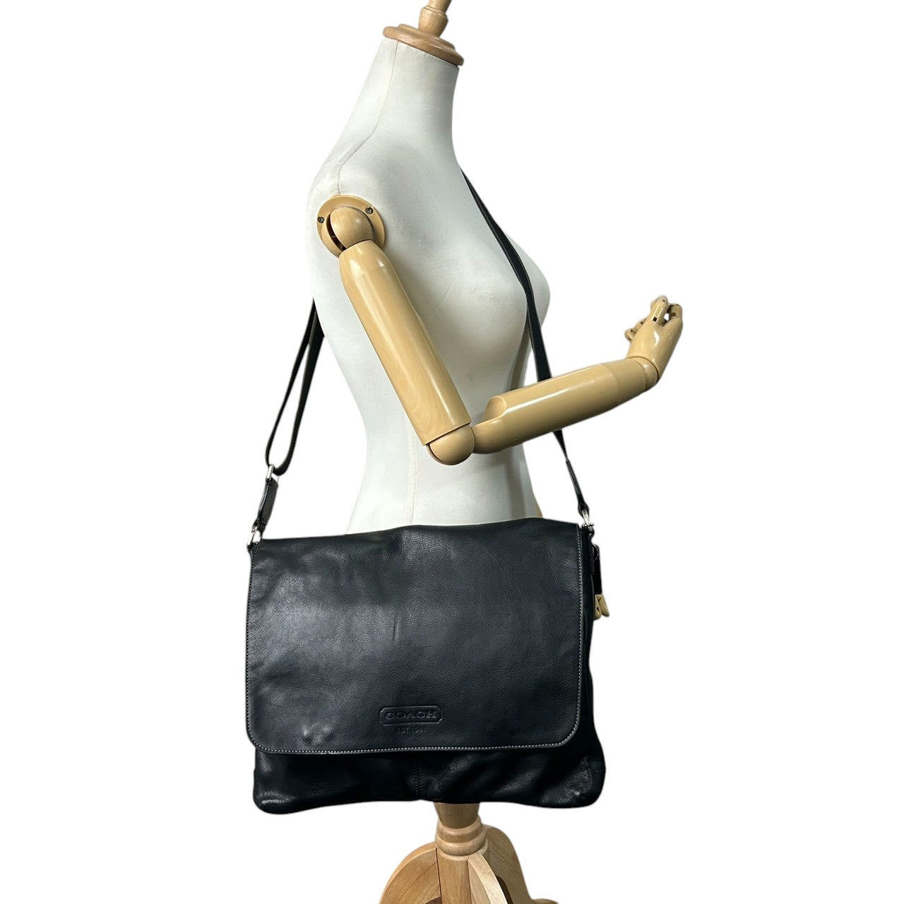 【美品】コーチ トランジット メッセンジャーバッグ ショルダーバッグ レザー 本革 ブラック A4収納可 大容量 斜め掛け可 クロスボディ メンズ ビジネスバッグ 通勤 通学 フラップ シンプル スタイリッシュ COACH F70558 s34