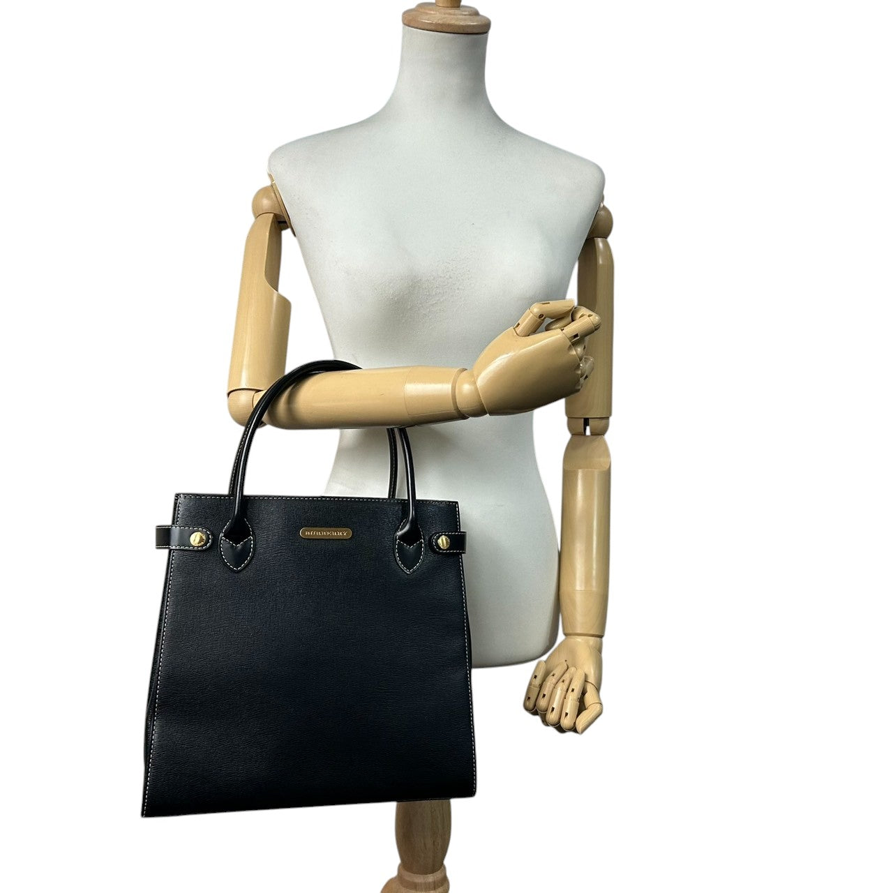 【美品】BURBERRY バーバリー ハンドバッグ トートバッグ レザー 本革 ブラック 黒 ゴールド金具 ロゴプレート 自立可 レディース フォーマル ビジネス オフィス 冠婚葬祭 セレモニー エレガント 上品 きれいめ クラシック s34