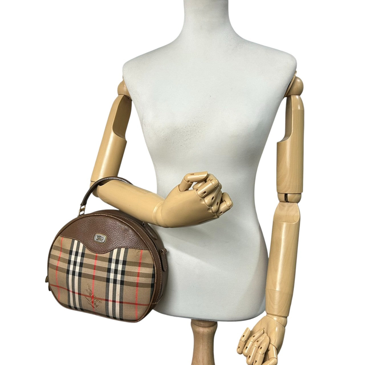 Burberrys バーバリーズ ハンドバッグ バニティバッグ ノバチェック シャドーホース キャンバス レザー ブラウン 丸型 ヴィンテージ オールド レディース コンパクト クラシック レトロ 希少 s3