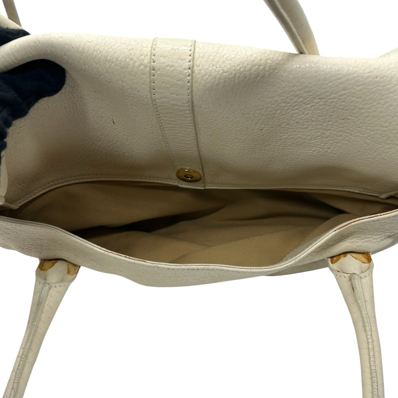 サルヴァトーレフェラガモ ハンドバッグ トートバッグ ガンチーニ レザー 本革 ホワイト系 ゴールド金具 レディース フォーマル ビジネス エレガント 上品 きれいめ 大容量 自立可 イタリア製 型番AB-21 6394 s3