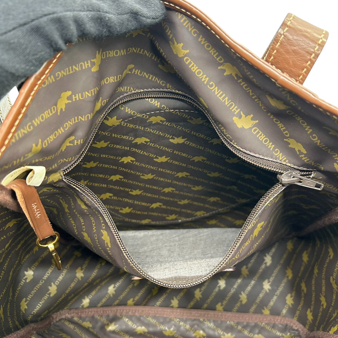 ハンティングワールド トートバッグ サファリトゥデイ ワンショルダー ナイロン レザー ブラウン デカロゴ A4収納可 大容量 肩掛け可 メンズ レディース ユニセックス 通勤 通学 定番人気モデル イタリア製 HUNTING WORLD s18