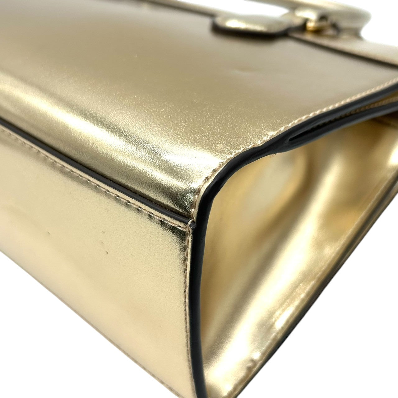 【美品】マイケルコース 2WAY ハンドバッグ ショルダーバッグ ゴールド PVC 型押しレザー エレガント MKロゴチャーム レディース 斜め掛け可 自立可 MICHAEL KORS 通勤通学 パーティバッグ ゴージャス サッチェル s34