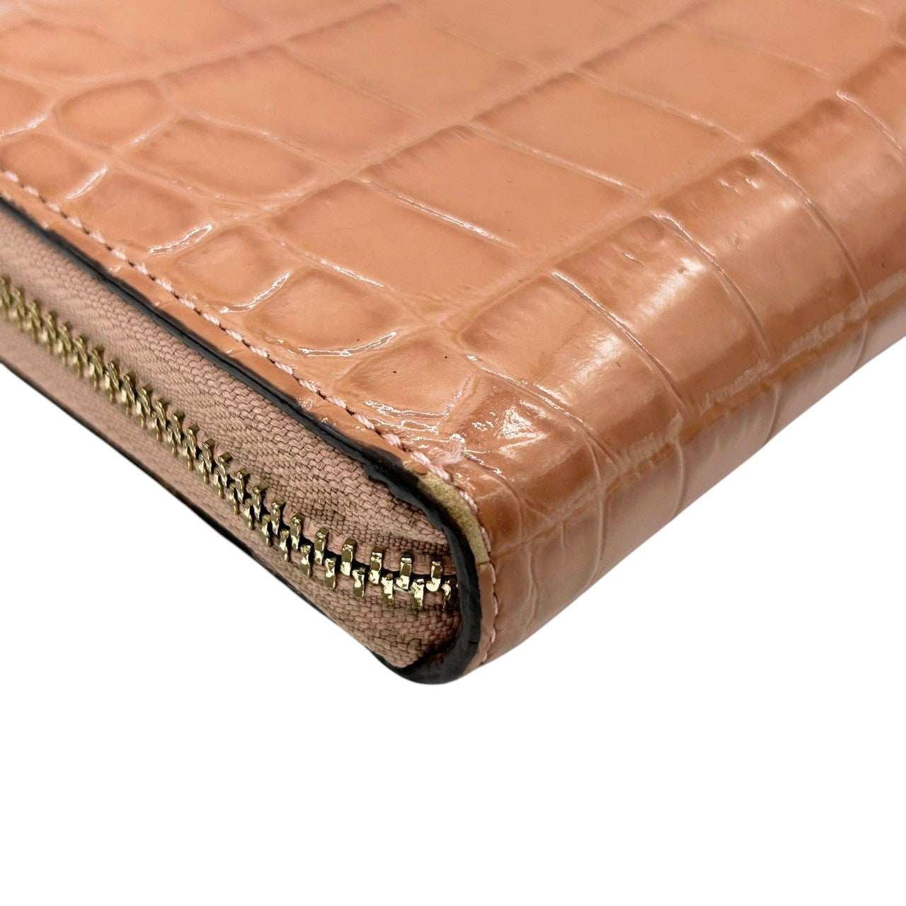 コーチ 長財布 ラウンドファスナーウォレット 型押しレザー パテント ピンク レディース COACH ロゴプレート エレガント フェミニン 大容量 カード収納豊富 ラウンドジップ エナメル素材 クラシックデザイン w2