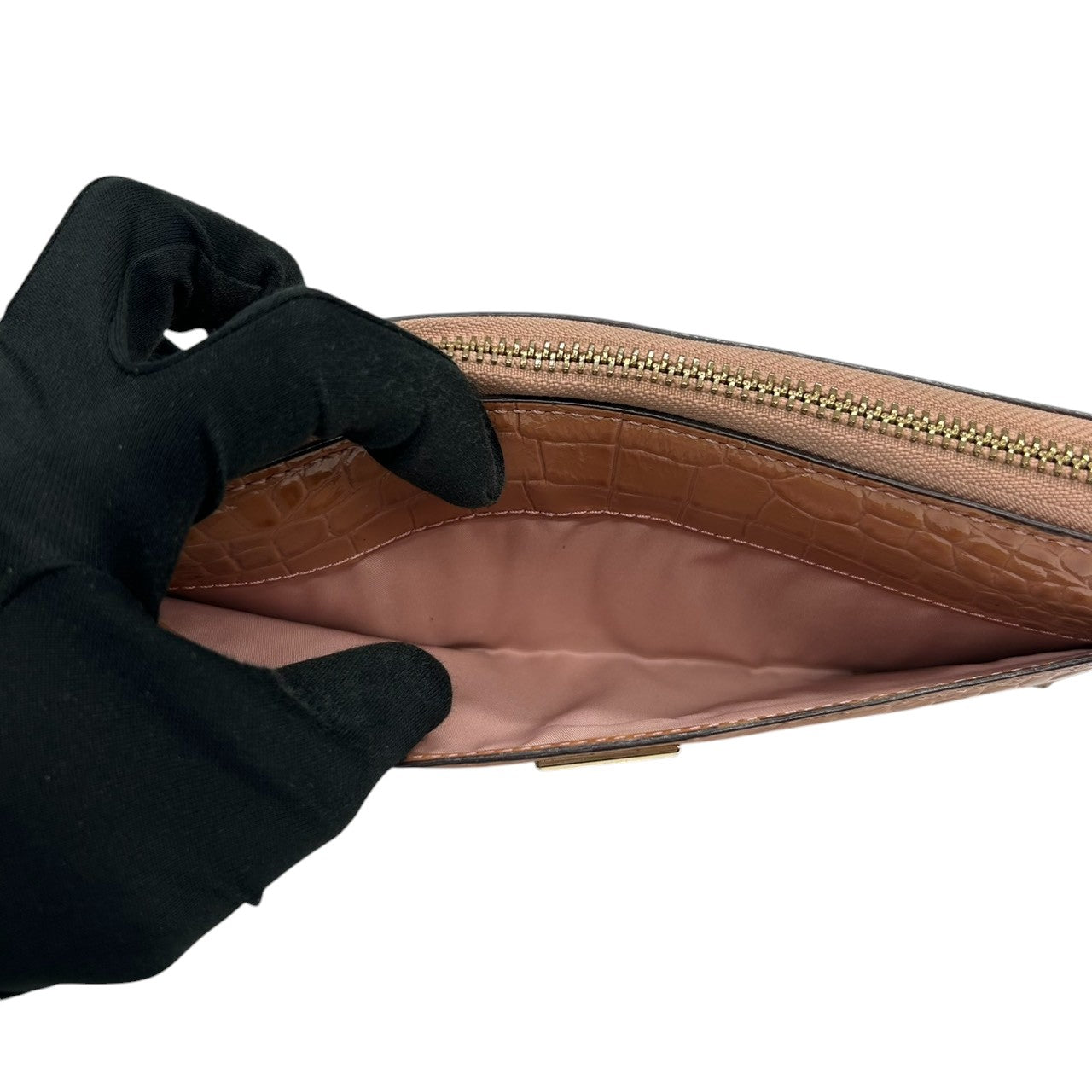 コーチ 長財布 ラウンドファスナーウォレット 型押しレザー パテント ピンク レディース COACH ロゴプレート エレガント フェミニン 大容量 カード収納豊富 ラウンドジップ エナメル素材 クラシックデザイン w2