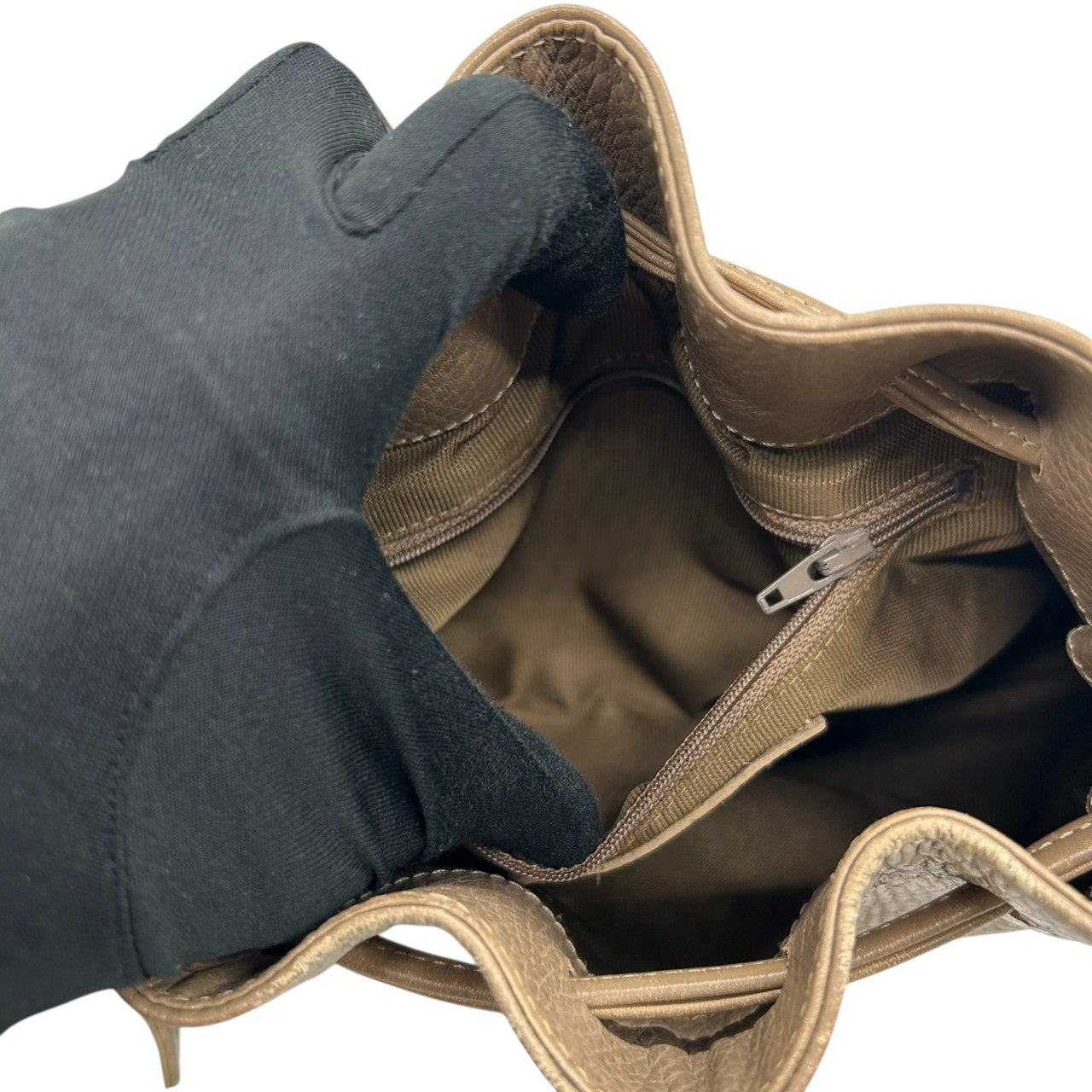 【美品】希少 USA製 コーチ オールドコーチ 巾着型 ショルダーバッグ バケットバッグ グラブタンレザー 本革 ベージュ グレージュ レディース 斜め掛け可 クラシックデザイン エレガント ビンテージ COACH s44