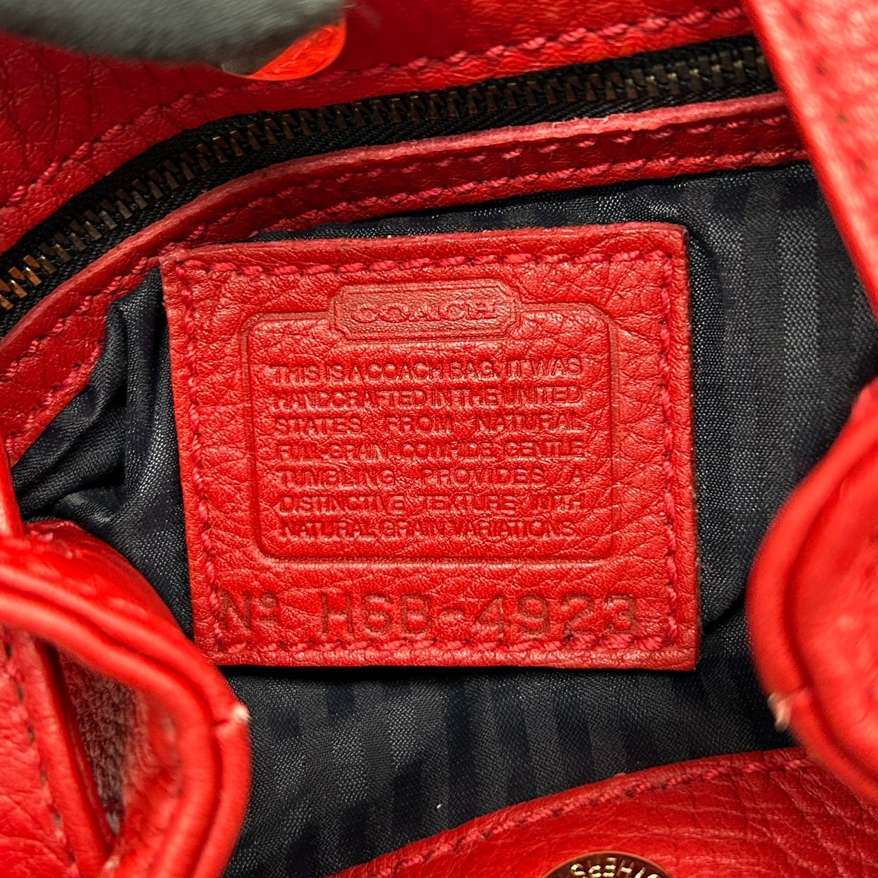 【美品】希少 USA製 オールドコーチ 巾着型 ショルダーバッグ 4923 バケットバッグ グラブタンレザー 本革 レッド 赤 レディース ワンショルダー 肩掛け クラシック ビンテージ レトロ エレガント COACH 人気モデル s44