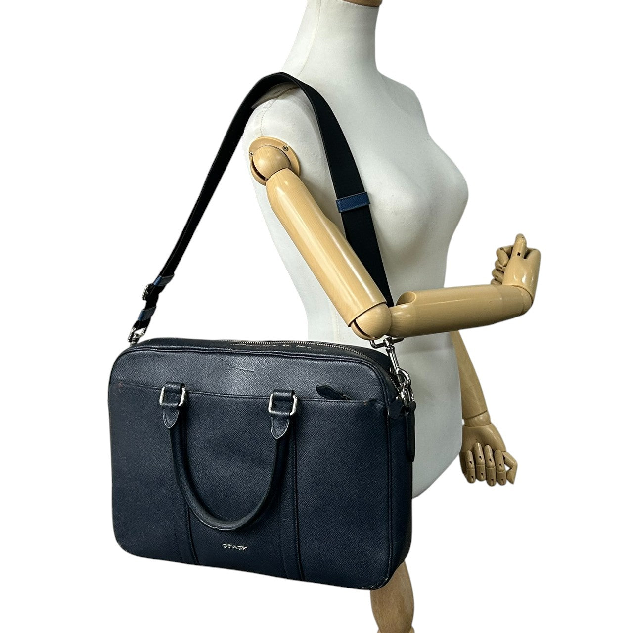 コーチ メトロポリタン 2WAY ビジネスバッグ F59057 ブリーフケース クロスグレインレザー ネイビー メンズ A4 PC収納可 通勤 書類鞄 COACH 斜め掛け クロスボディ 自立可 大容量 ショルダーバッグ X2