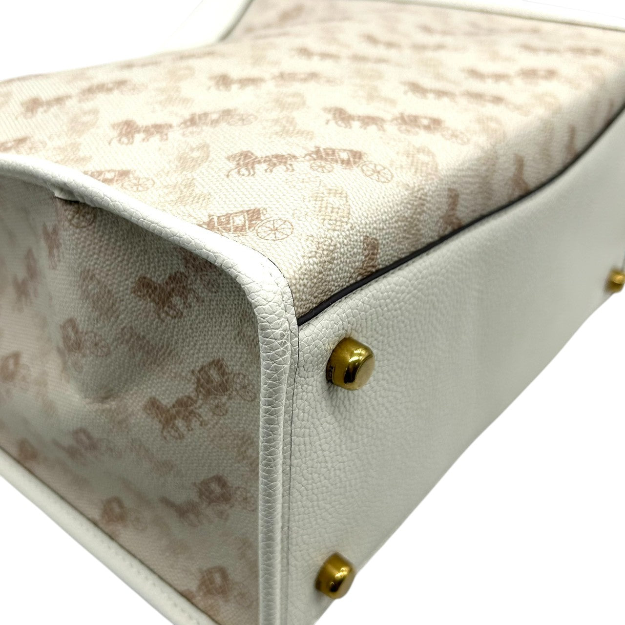 【極美品／未使用級】コーチ フィールドトート 30 2WAY ショルダーバッグ 89148 ホースアンドキャリッジ 馬車柄 PVC レザー ホワイト A4可 レディース 斜め掛け可 自立可 COACH トートバッグ s61