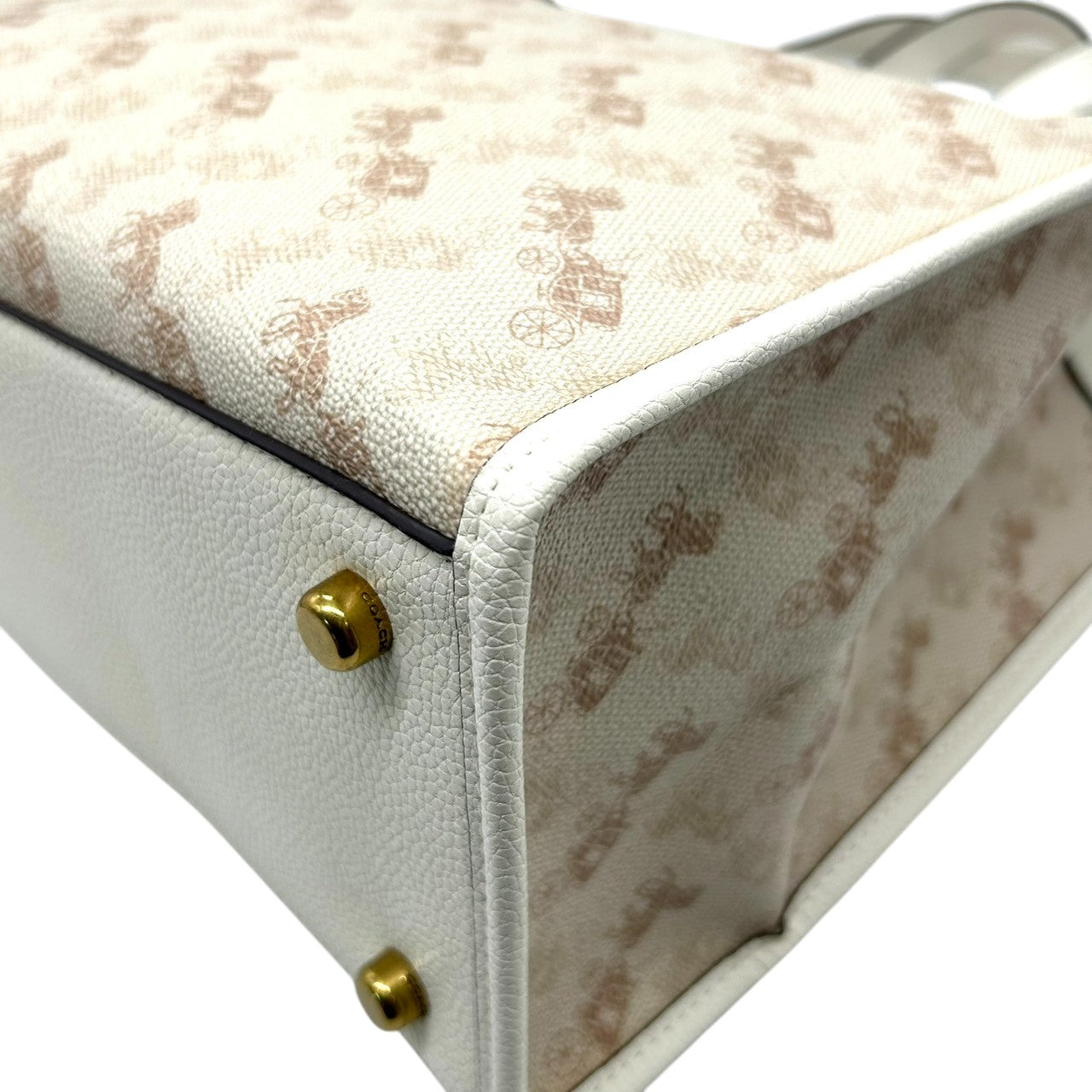 【極美品／未使用級】コーチ フィールドトート 30 2WAY ショルダーバッグ 89148 ホースアンドキャリッジ 馬車柄 PVC レザー ホワイト A4可 レディース 斜め掛け可 自立可 COACH トートバッグ s61