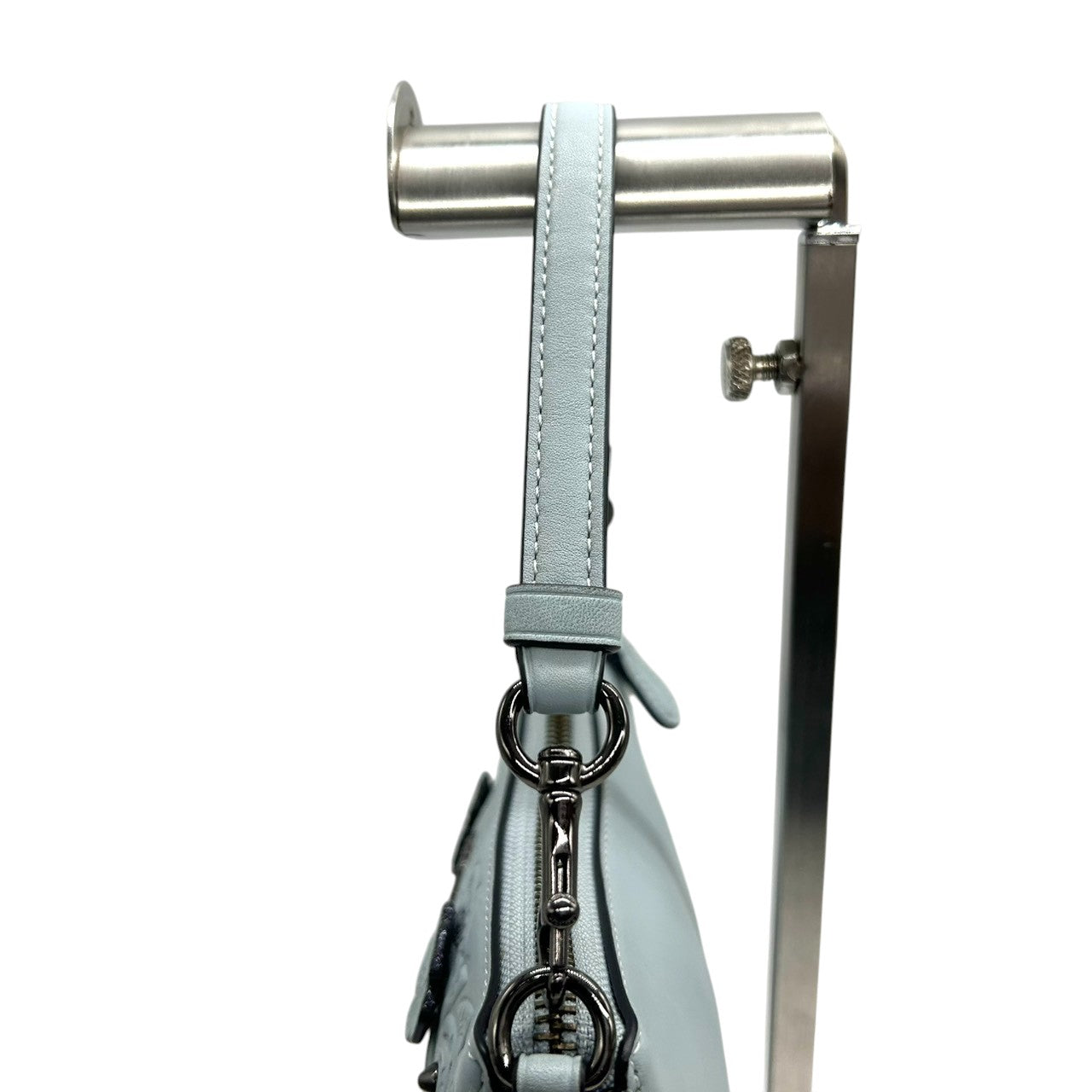 【美品】コーチ ティーローズ フローラル ハンドバッグ 12055 レザー スウェード ライトブルー アクセサリーポーチ リストレット レディース COACH 花柄 エンボス スタッズ グリッター ミニバッグ パーティバッグ s12