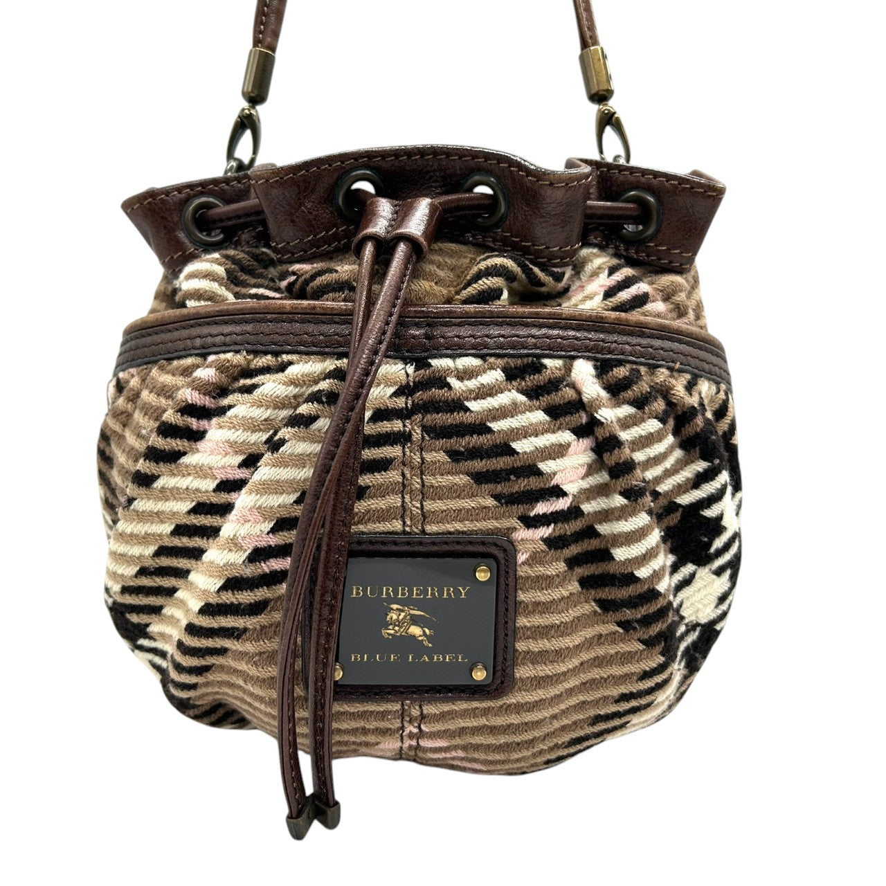 バーバリーブルーレーベル 巾着型 ショルダーバッグ ノバチェック ウール レザー ブラウン レディース BURBERRY BLUE LABEL 斜め掛け ポシェット ミニバッグ ドローストリング クラシックデザイン 人気モデル E10