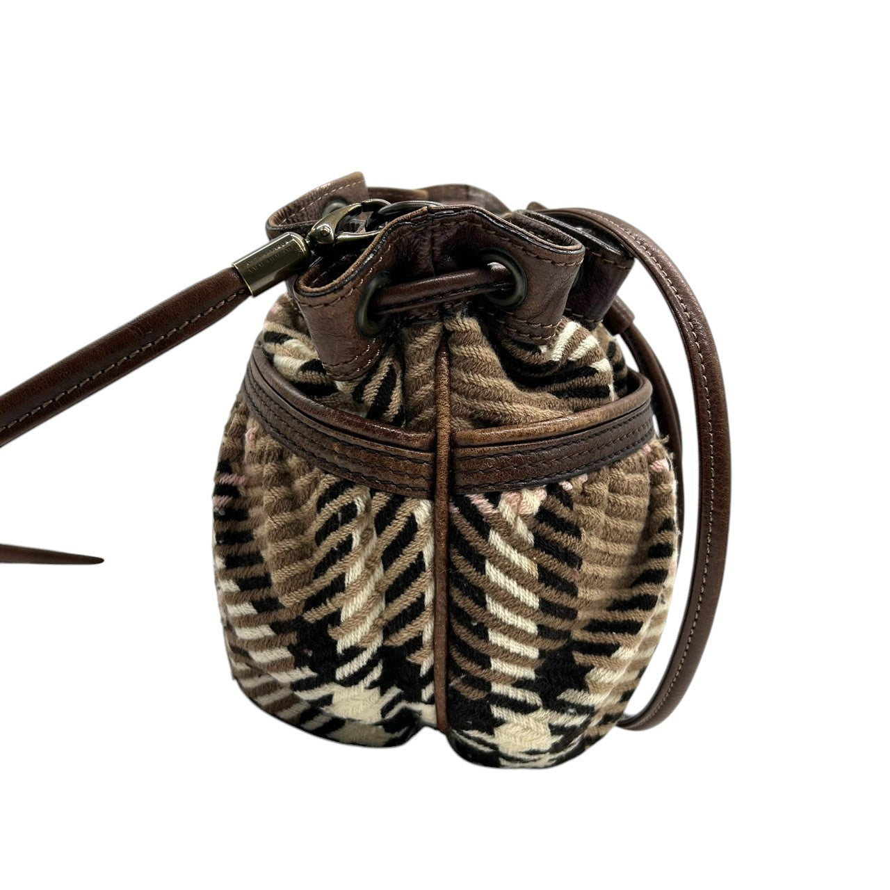 バーバリーブルーレーベル 巾着型 ショルダーバッグ ノバチェック ウール レザー ブラウン レディース BURBERRY BLUE LABEL 斜め掛け ポシェット ミニバッグ ドローストリング クラシックデザイン 人気モデル E10