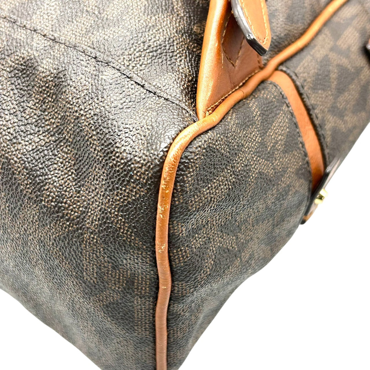 【美品】マイケルコース リアジップ ミディアム バックパック シグネチャー MK柄 リュックサック PVC レザー ブラウン レディース MICHAEL KORS RHEA ZIP 通勤 通学 コンパクトデザイン 人気モデル E10