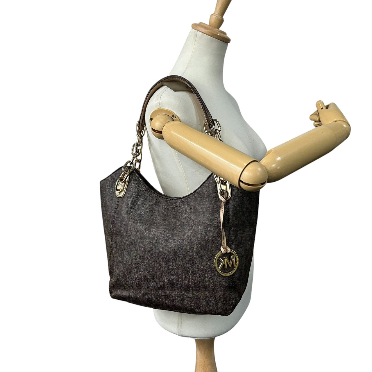 マイケルコース シグネチャー ワンショルダーバッグ PVC レザー ブラウン ゴールドチェーン MKチャーム 肩掛け レディース MICHAEL KORS ホーボーバッグ エレガント 通勤通学 フェミニン 人気モデル E10