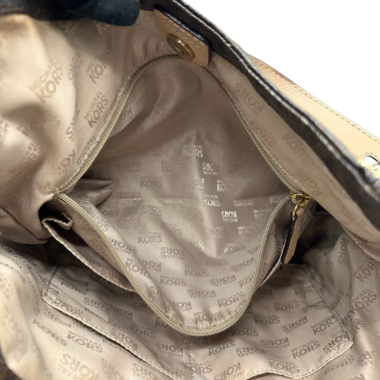 マイケルコース シグネチャー ワンショルダーバッグ PVC レザー ブラウン ゴールドチェーン MKチャーム 肩掛け レディース MICHAEL KORS ホーボーバッグ エレガント 通勤通学 フェミニン 人気モデル E10