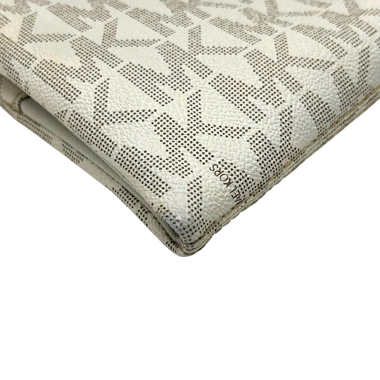 マイケルコース JET SET ITEM ショルダーバッグ シグネチャー PVC レザー ホワイト系 レディース 斜め掛け可 クロスボディ ポシェット ミニバッグ MICHAEL KORS ジェットセットアイテム 定番人気モデル E10