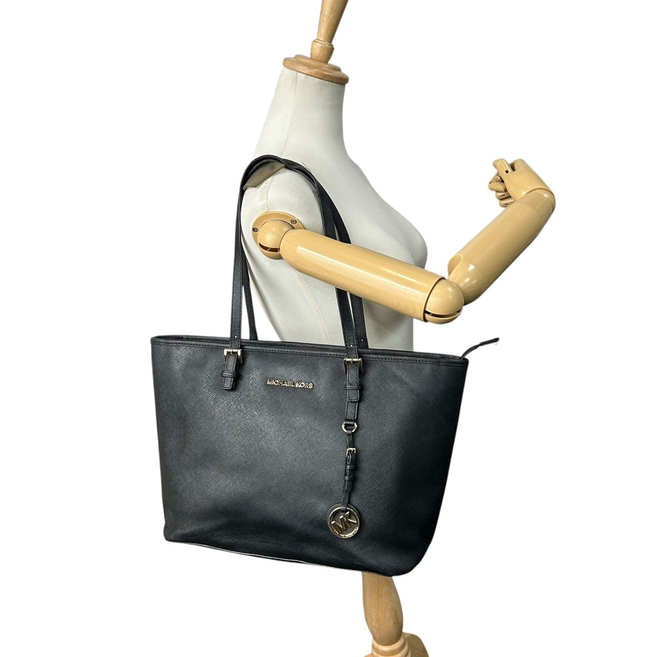 マイケルコース JET SET ITEM トートバッグ A4収納可 肩掛け PVCレザー ブラック レディース MICHAEL KORS ジェットセットアイテム 通勤通学 ビジネス 大容量 MKチャーム ゴールド金具 自立可 s12