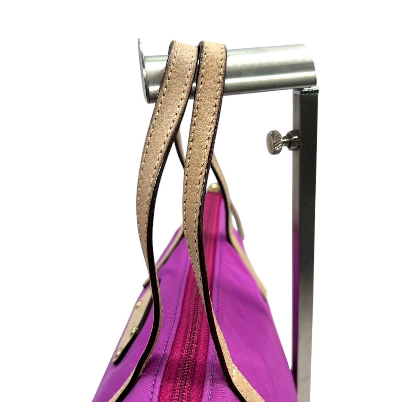 【美品】ケイトスペード ナイロン トートバッグ ハンドバッグ パープル 紫系 ロゴプレート レディース kate spade new york 軽量 通勤通学 肩掛け可 ドット柄ライニング ゴールド金具 フェミニンデザイン U6