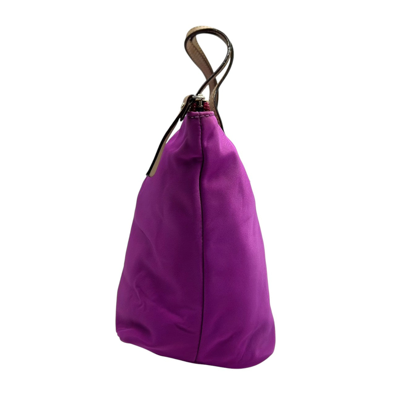 【美品】ケイトスペード ナイロン トートバッグ ハンドバッグ パープル 紫系 ロゴプレート レディース kate spade new york 軽量 通勤通学 肩掛け可 ドット柄ライニング ゴールド金具 フェミニンデザイン U6