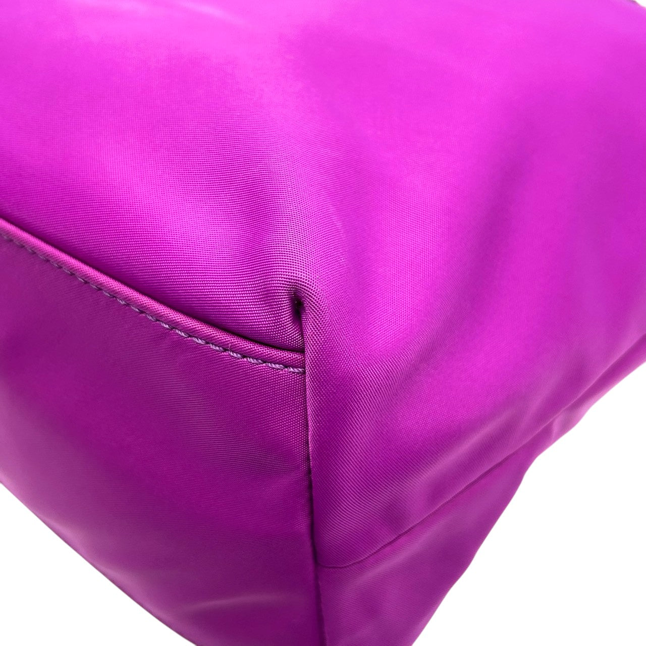 【美品】ケイトスペード ナイロン トートバッグ ハンドバッグ パープル 紫系 ロゴプレート レディース kate spade new york 軽量 通勤通学 肩掛け可 ドット柄ライニング ゴールド金具 フェミニンデザイン U6