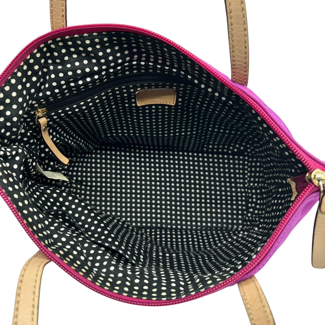【美品】ケイトスペード ナイロン トートバッグ ハンドバッグ パープル 紫系 ロゴプレート レディース kate spade new york 軽量 通勤通学 肩掛け可 ドット柄ライニング ゴールド金具 フェミニンデザイン U6