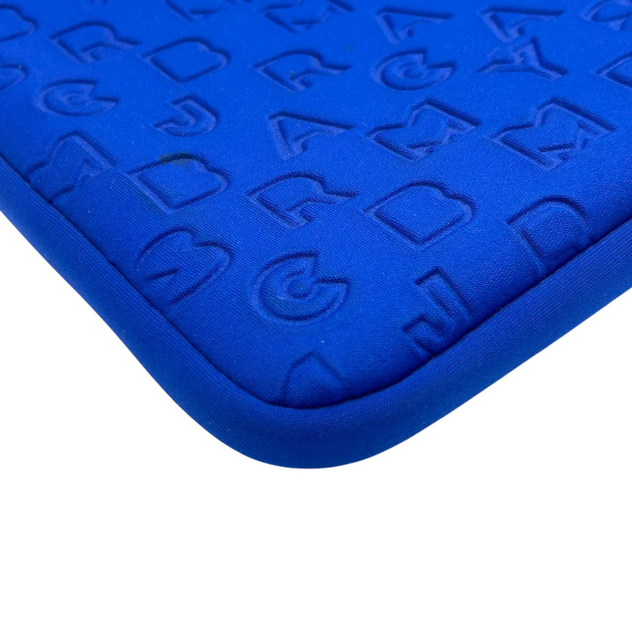 マークバイマークジェイコブス PCケース パソコンケース ナイロン ブルー ロゴ総柄 エンボス タブレットケース クラッチバッグ メンズ レディース MARC BY MARC JACOBS STANDARD SUPPLY WORKWEAR U6