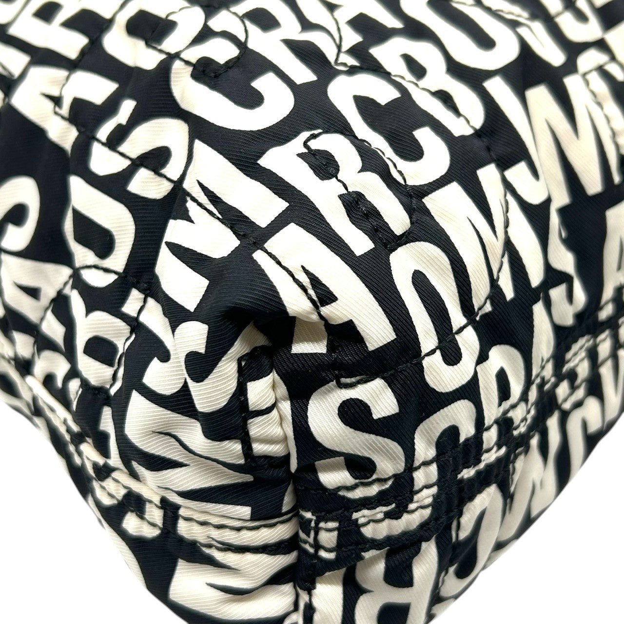 【美品／ポーチ付】マークバイマークジェイコブス 2WAY トートバッグ ナイロン ロゴ総柄 A4可 大容量 マザーズバッグ レディース MARC BY MARC JACOBS STANDARD SUPPLY ショルダーバッグ 軽量 U5