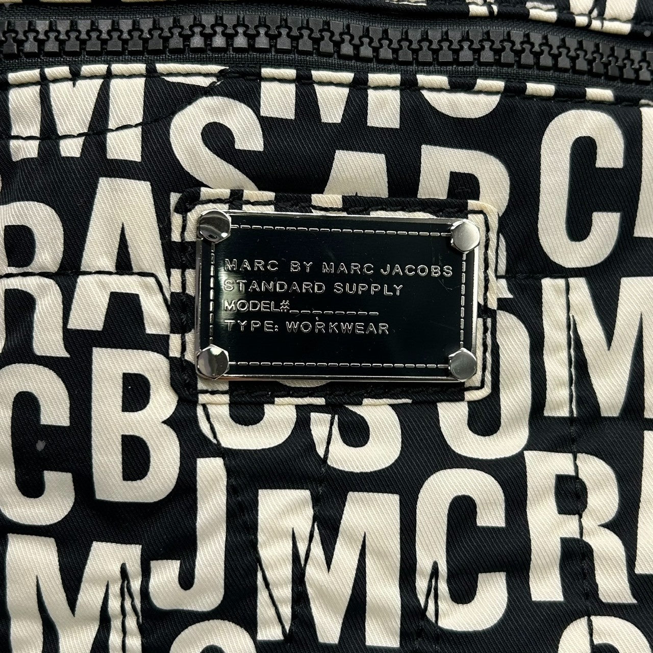 【美品／ポーチ付】マークバイマークジェイコブス 2WAY トートバッグ ナイロン ロゴ総柄 A4可 大容量 マザーズバッグ レディース MARC BY MARC JACOBS STANDARD SUPPLY ショルダーバッグ 軽量 U5