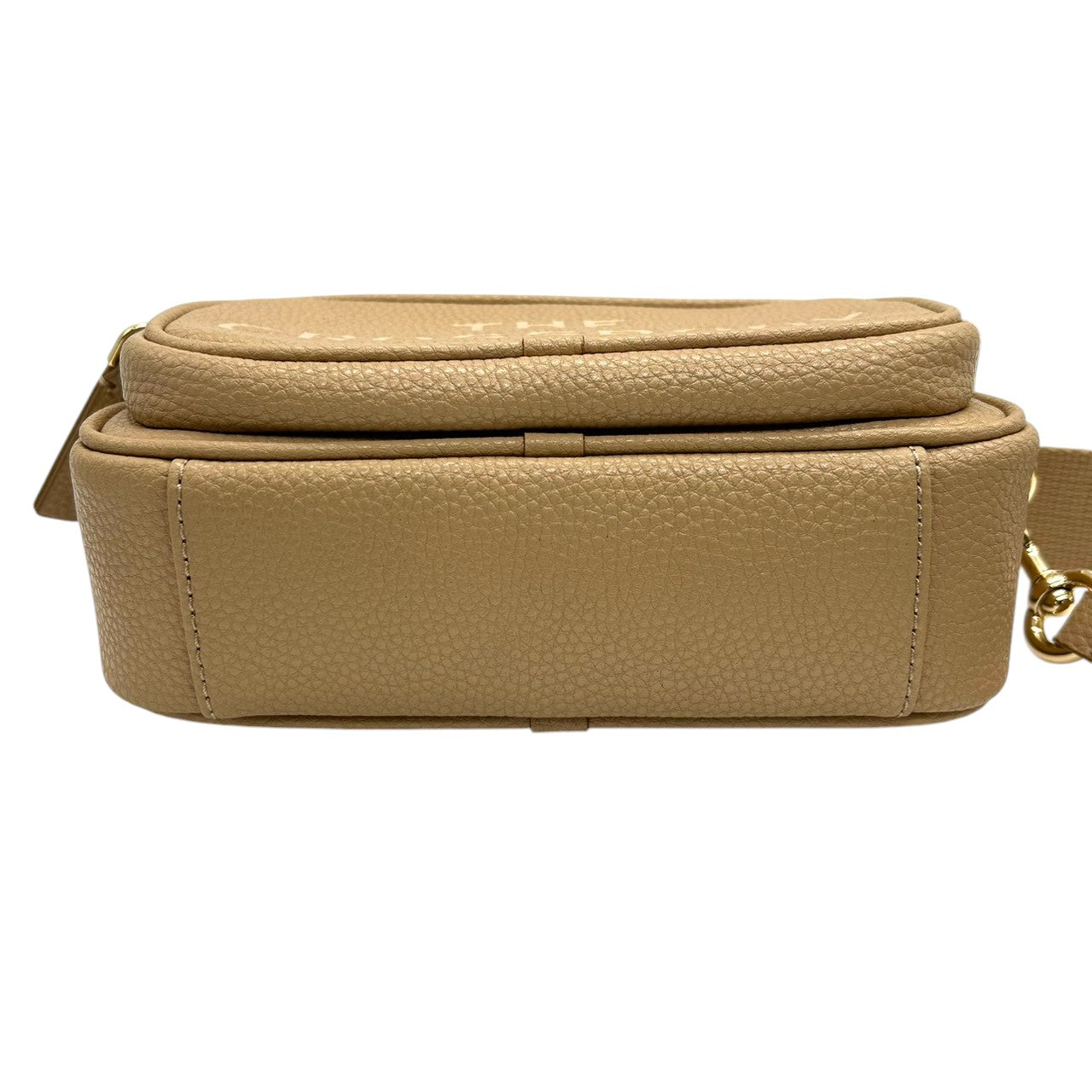 【未使用品／極美品】マークジェイコブス THE CROSSBODY ショルダーバッグ レザー ベージュ レディース MARC JACOBS 斜め掛け カメラバッグ ポシェット コンパクト 新品同様 現行人気モデル H107L01FA21 U5