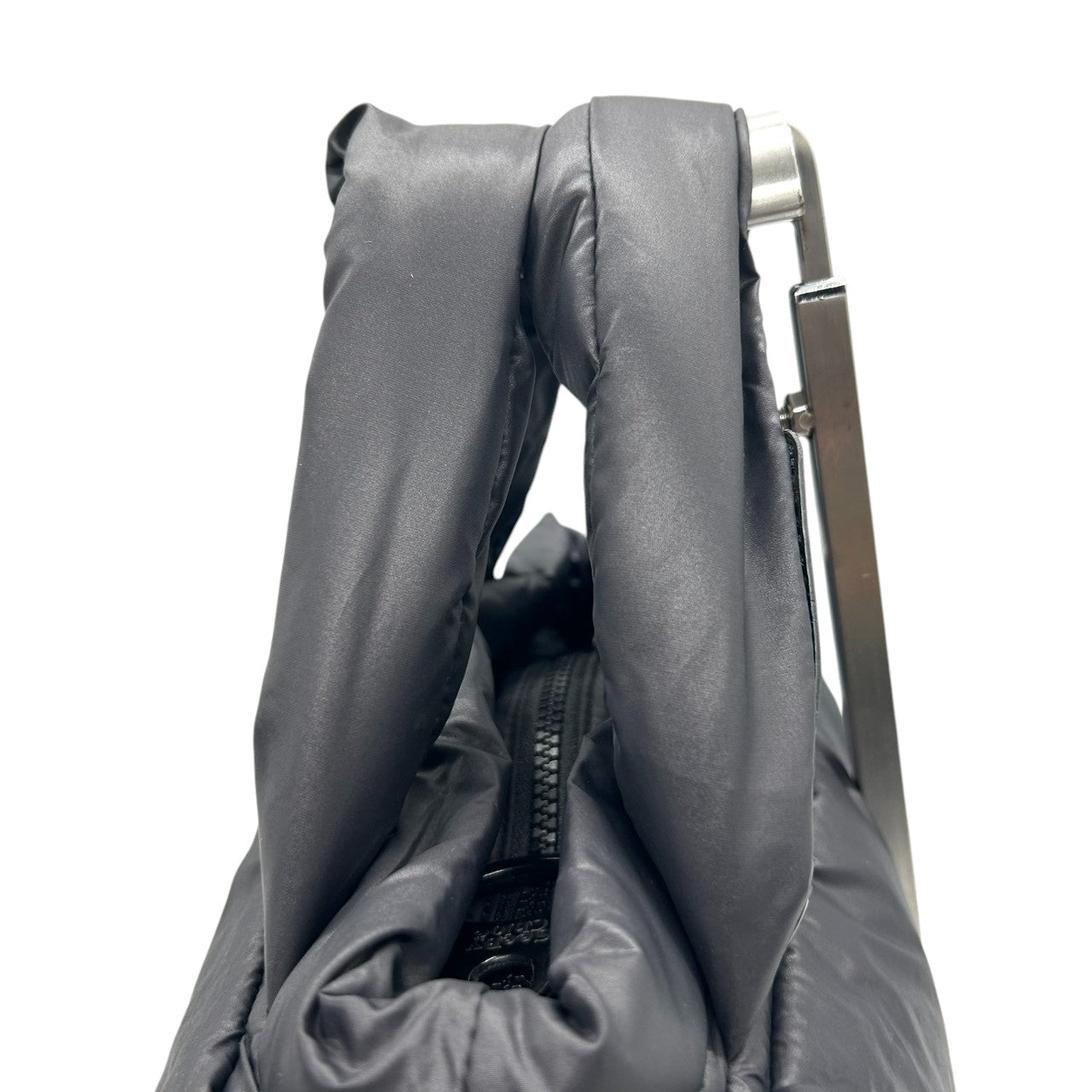 【美品】シーバイクロエ ジョイライダー 2WAY ハンドバッグ ナイロン ブラック レディース 斜め掛け可 大容量 軽量 SEE BY CHLOE JOY RIDER ふんわり パデッドバッグ (ショルダーストラップ社外品) U5