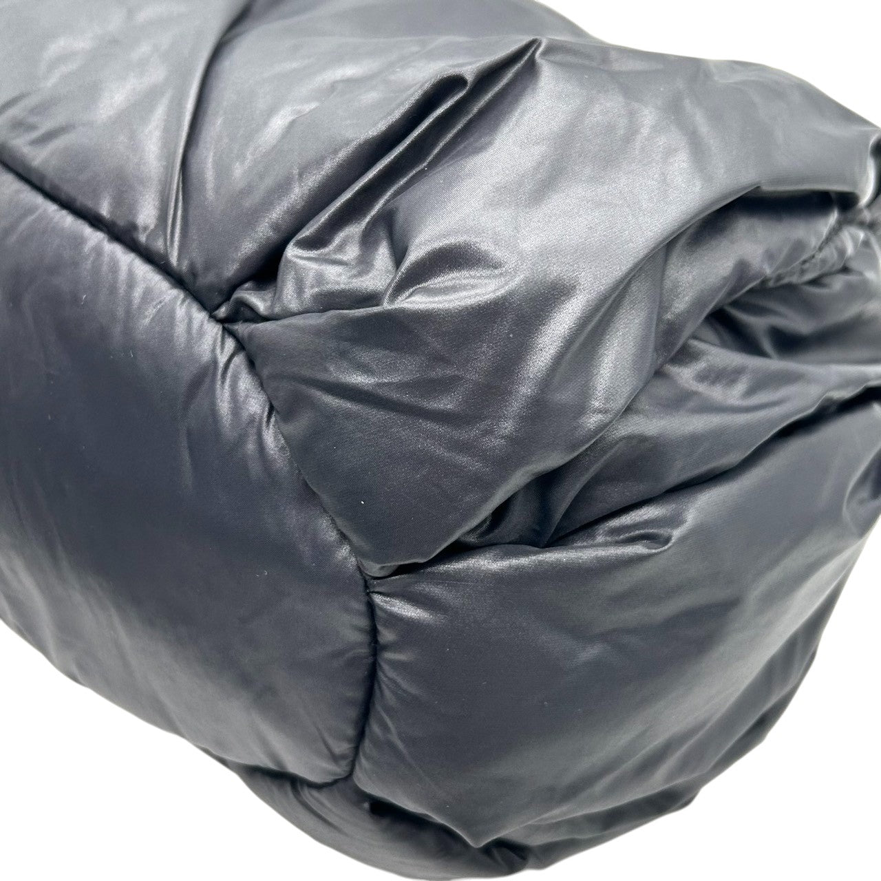 【美品】シーバイクロエ ジョイライダー 2WAY ハンドバッグ ナイロン ブラック レディース 斜め掛け可 大容量 軽量 SEE BY CHLOE JOY RIDER ふんわり パデッドバッグ (ショルダーストラップ社外品) U5