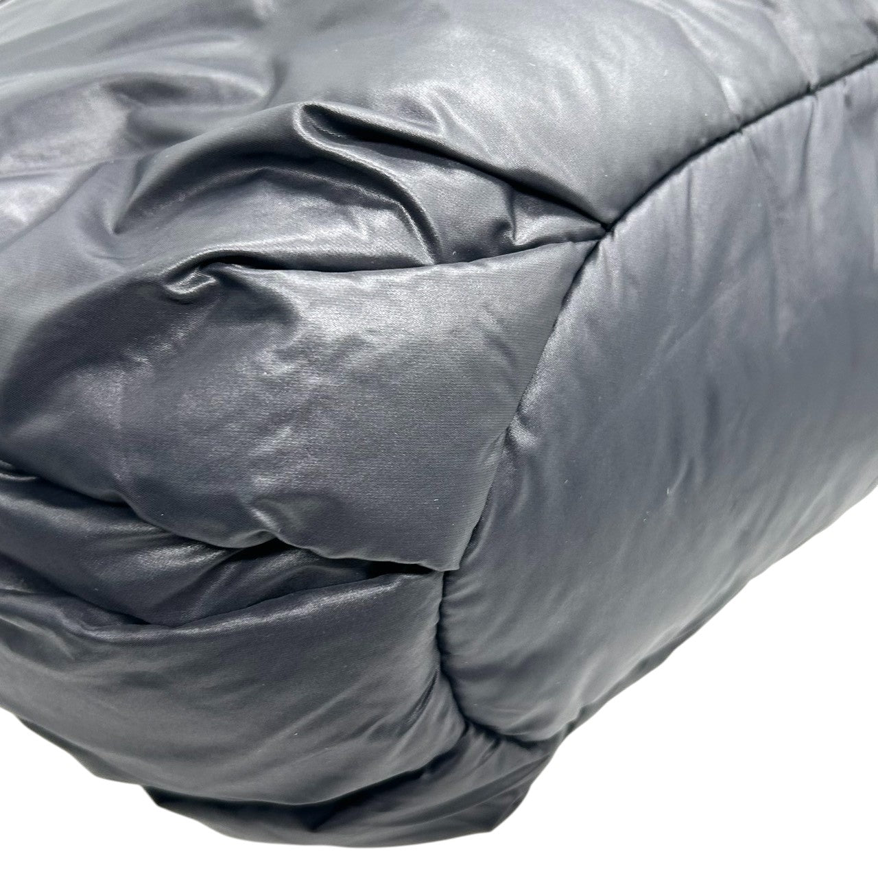 【美品】シーバイクロエ ジョイライダー 2WAY ハンドバッグ ナイロン ブラック レディース 斜め掛け可 大容量 軽量 SEE BY CHLOE JOY RIDER ふんわり パデッドバッグ (ショルダーストラップ社外品) U5