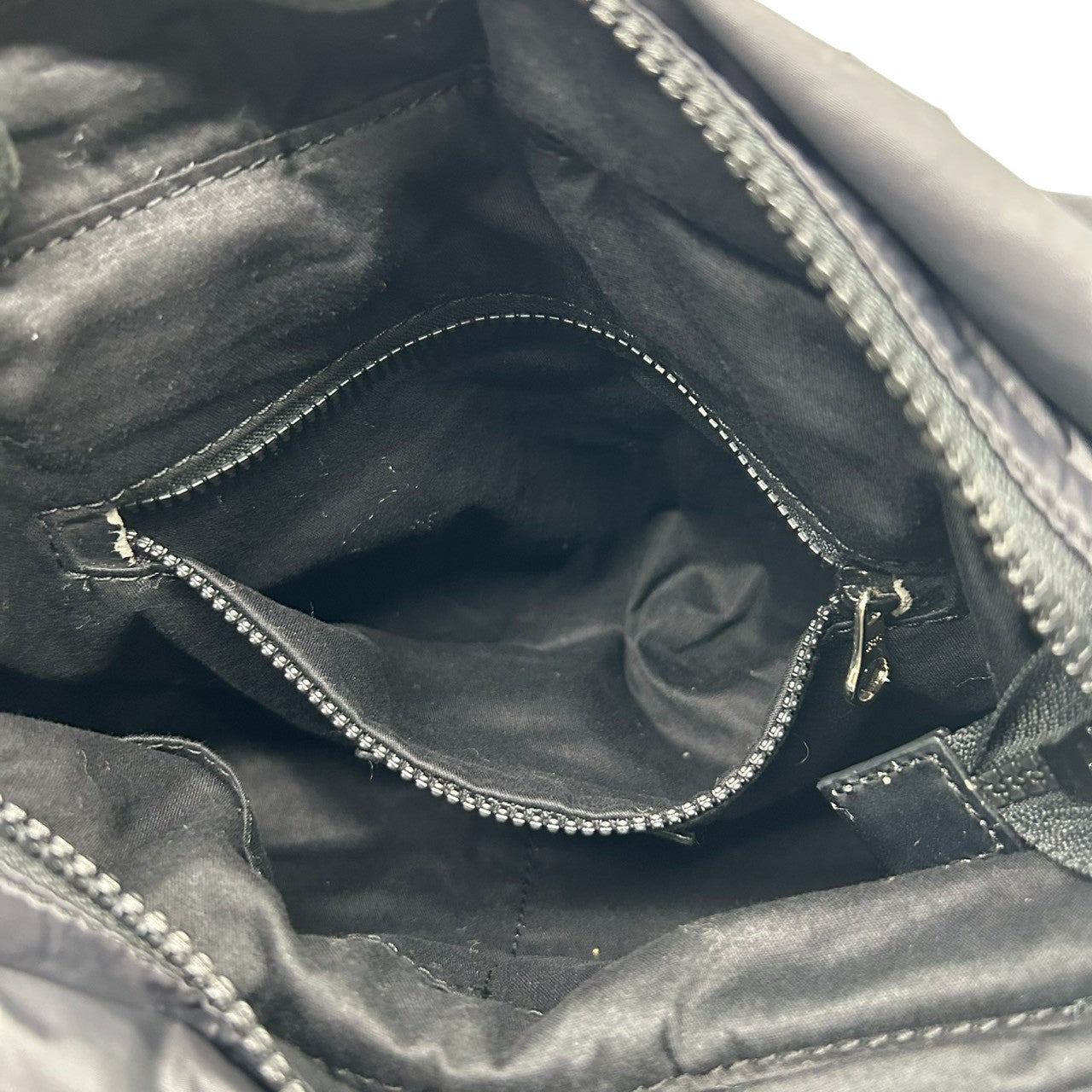 【美品】シーバイクロエ ジョイライダー 2WAY ハンドバッグ ナイロン ブラック レディース 斜め掛け可 大容量 軽量 SEE BY CHLOE JOY RIDER ふんわり パデッドバッグ (ショルダーストラップ社外品) U5