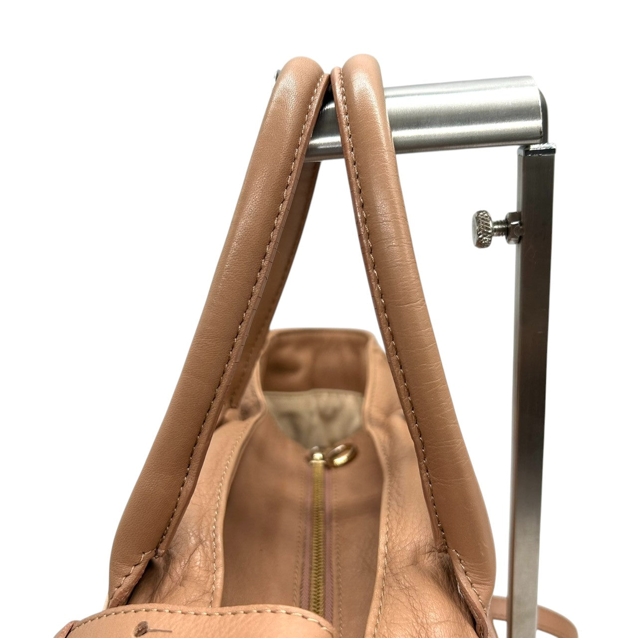 【美品／付属品完備】シーバイクロエ APRIL 2WAY ハンドバッグ ショルダーバッグ レザー バイカラー A4可 レディース 斜め掛け可 SEE BY CHLOE ピンクベージュ 大容量 ロゴプレート 通勤通学 エレガント U7